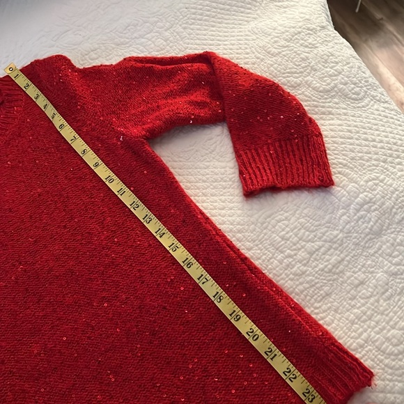 RED SWEATER - Picture 4 of 7